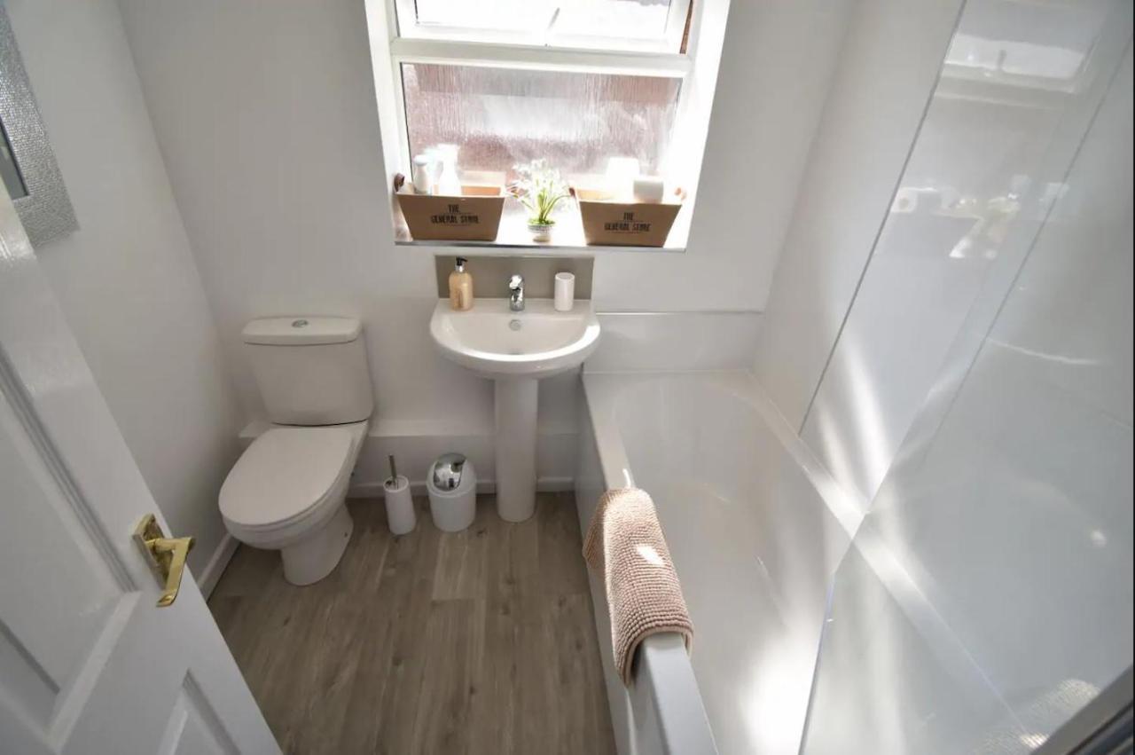 3-Bedroom Comfy Home In Σόλιχαλ Εξωτερικό φωτογραφία