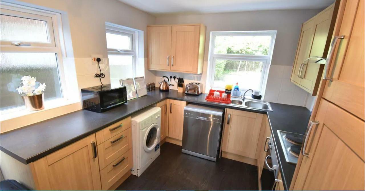 3-Bedroom Comfy Home In Σόλιχαλ Εξωτερικό φωτογραφία